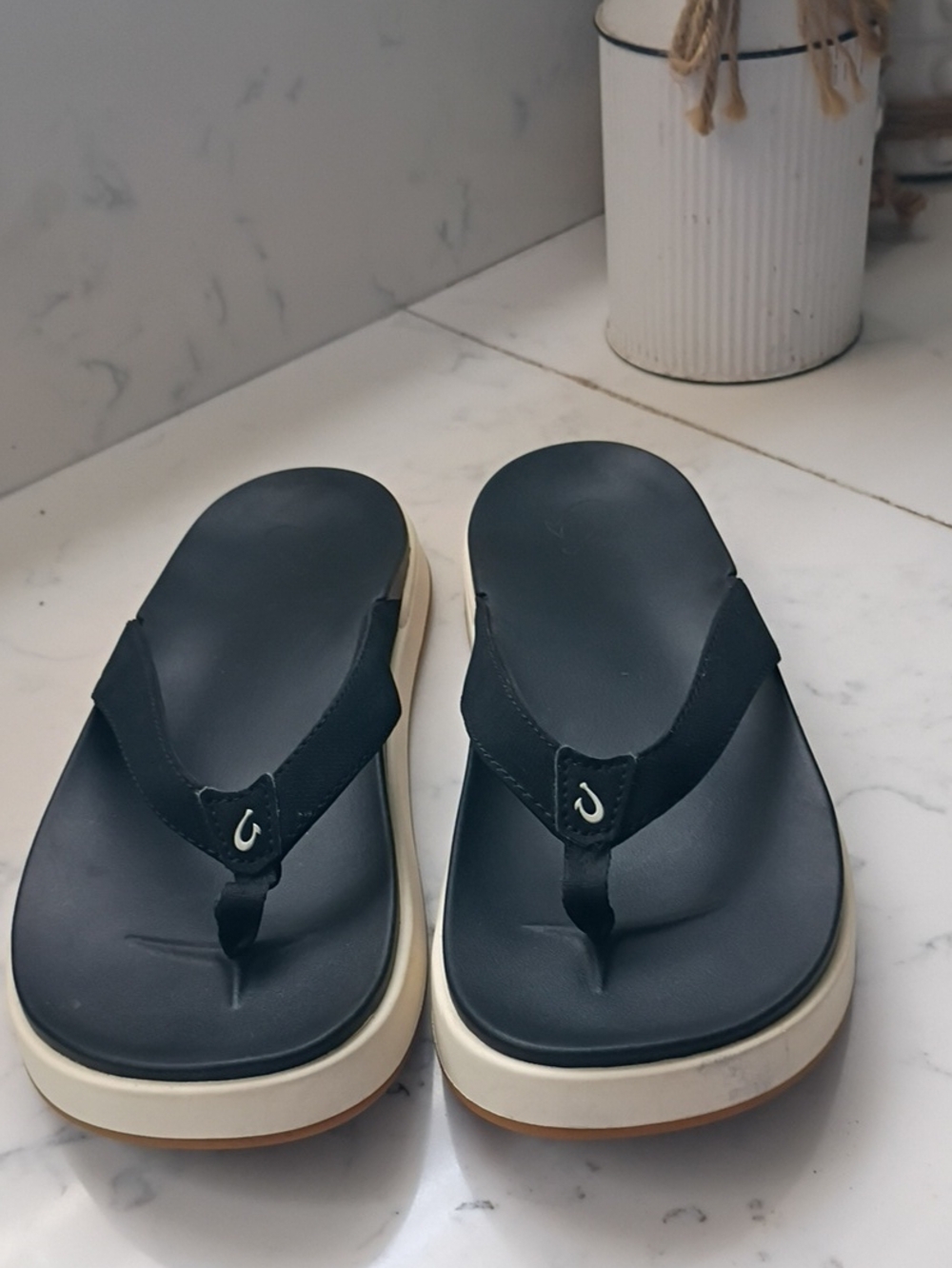 Olukai Black Platform Flip Flop Sandals - Women